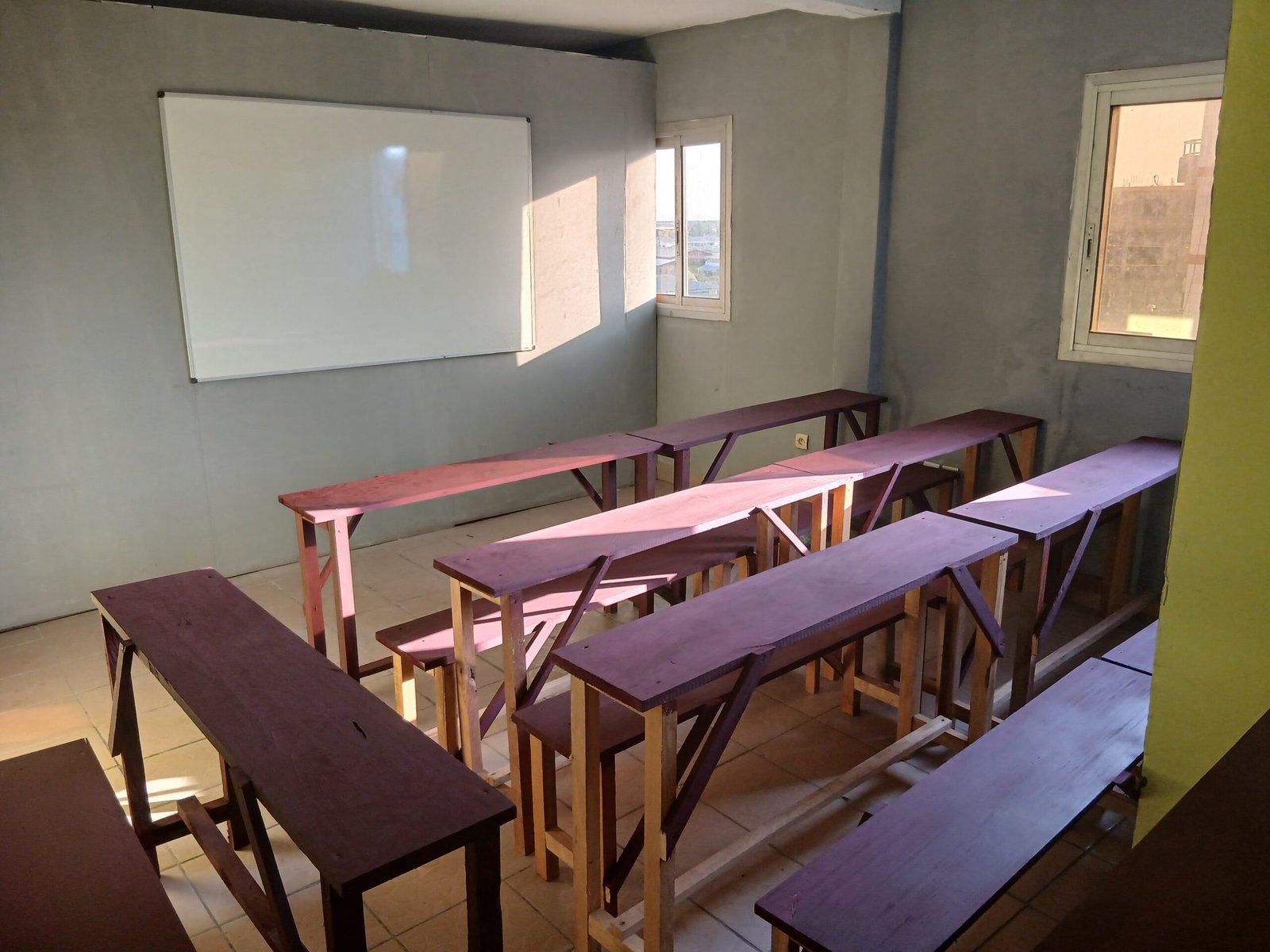 Salle de classe équipée de PVT Institut à Bonaberi