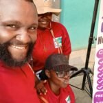 L'équipe de PVT Institut lors d'une journée portes ouvertes à Douala