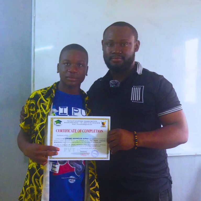 Remise du Certificate of Completion a un apprenant de PVT Institut