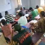 Apprenants en cours à PVT Institut, Bonaberi Douala