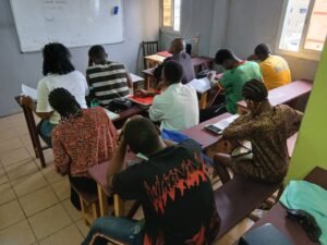 Cours de langue en petit groupe à PVT Institut